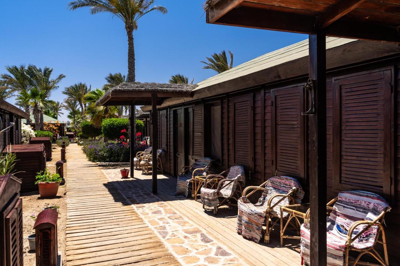 Abu Dabbab Lodge Exterior photo