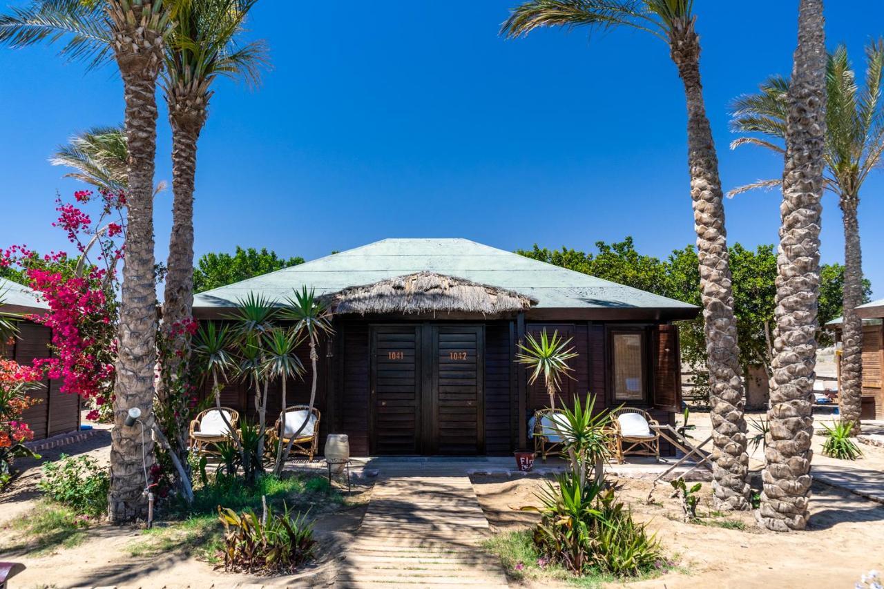 Abu Dabbab Lodge Exterior photo